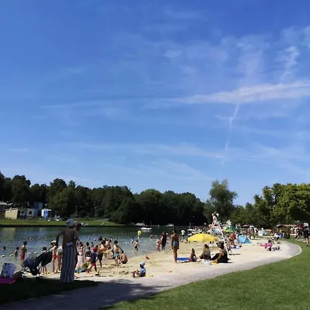 Grande Batisse Fraichement Renovee *