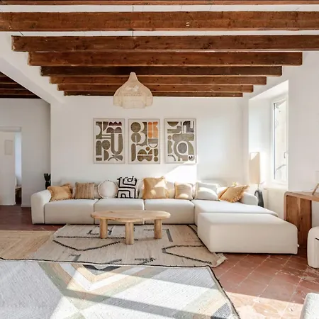 Grande Batisse Fraichement Renovee Holiday home *