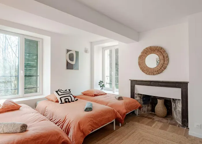 Grande Batisse Fraichement Renovee Holiday home